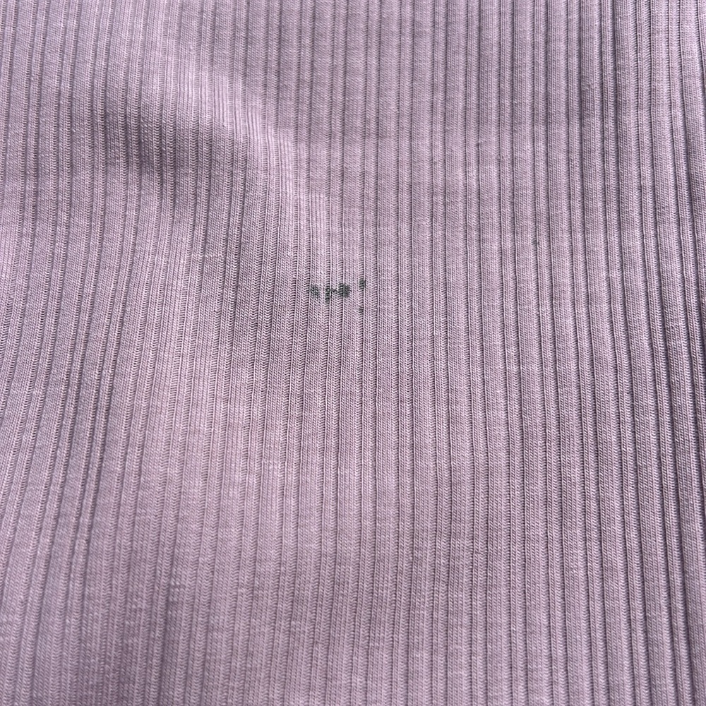Keyhole Ribbed Tank Top - Picture 6 of 6